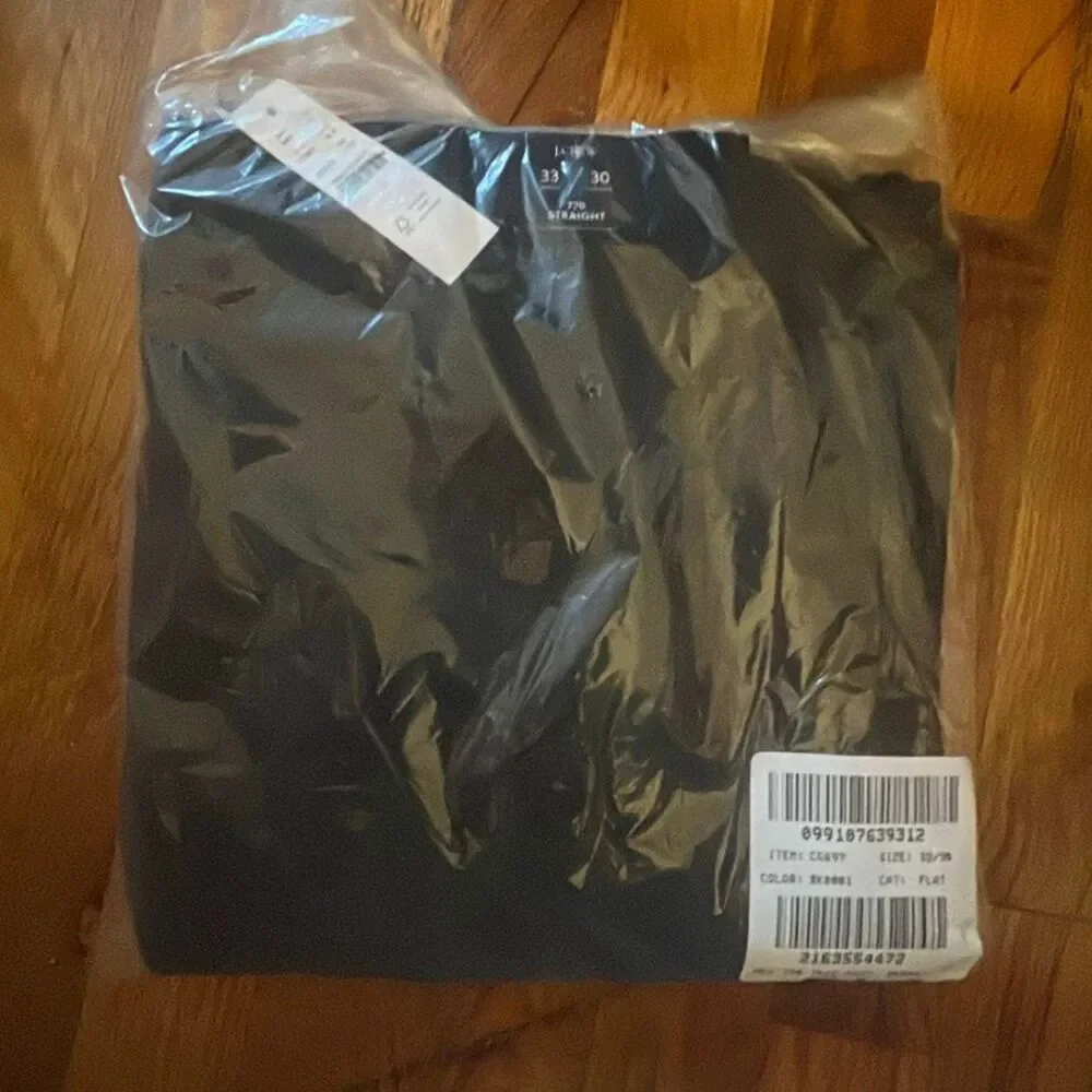 J. Crew 770 Straight-fit tech pant in Black  NWT Size 33/30